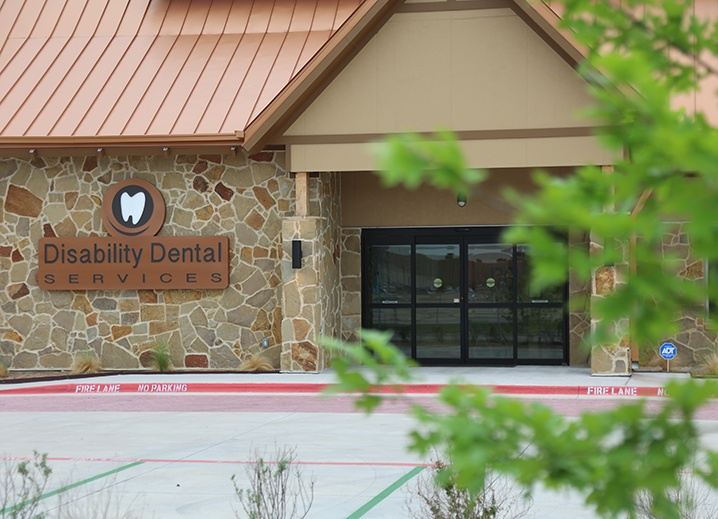 Outside view of Grand Prairie dental office