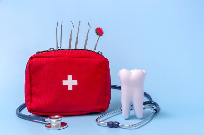 An emergency dental kit